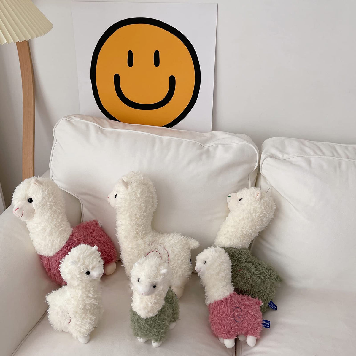 Celawork Alpaka Kuscheltier 25 cm Weiß – stehendes Lama Plüschtier aus weichem Plüsch, Stofftier Geschenk für Kinder