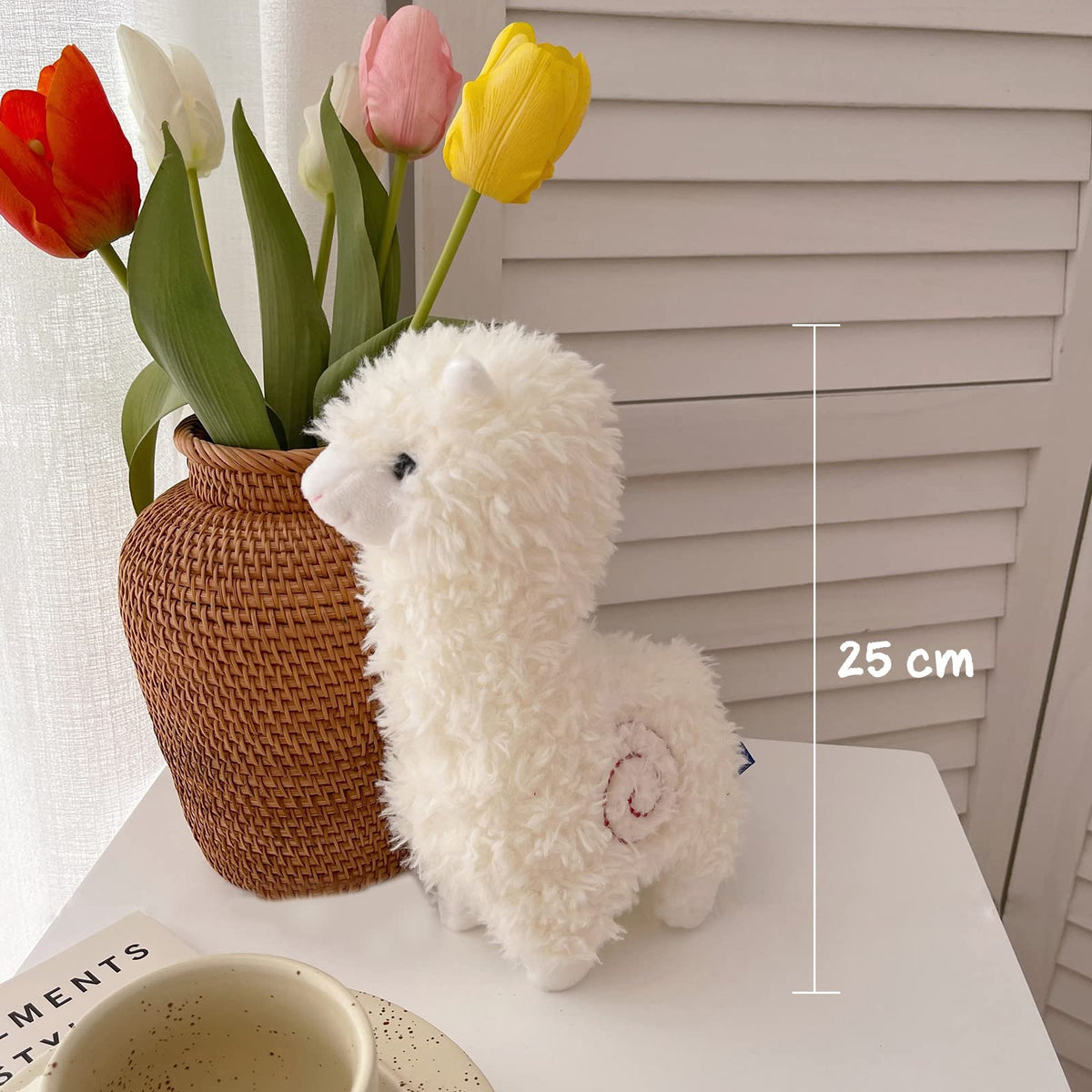 Celawork Alpaka Kuscheltier 25 cm Weiß – stehendes Lama Plüschtier aus weichem Plüsch, Stofftier Geschenk für Kinder